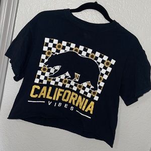 Semi cropped California vibes shirt